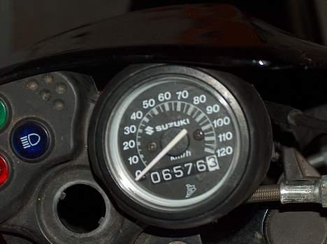 Suzuki RMX [SOLGT] - 6576km.. det er ikke så slemt :) billede 15