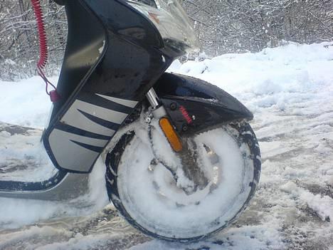 Yamaha Jog R (SOLGT) - Sne :D Love it <3 billede 4