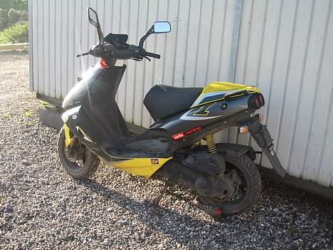 Aprilia SR 50 Ditech (solgt) billede 2