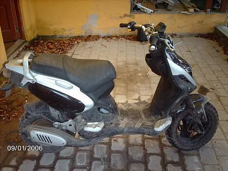 PGO PmX naked (solgt)  billede 4