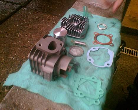 PGO Hot 50 Stil Solgt. - standart 40 mm cylinder kit + topstyk 40 mm billede 11