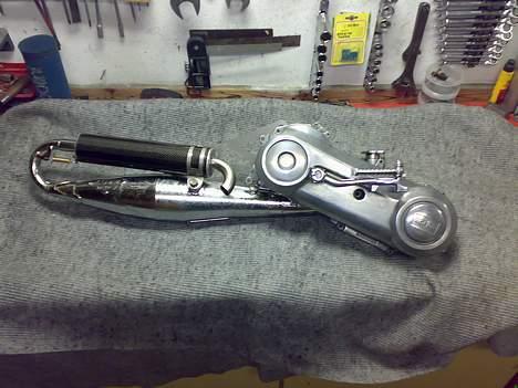 Aprilia Sonic - Forchromet C16 og højglanspoleret kickstarterskjold (selvgjort) .. Lækkert :D Nye billeder på vej hvor det er færdigt billede 4