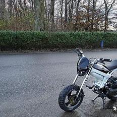 Suzuki street magic dr.big solgt