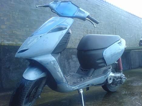 Aprilia ^Sonic Projekt^ byttet billede 1