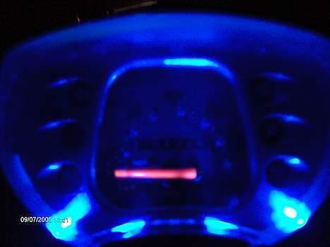 Suzuki Estilete (SOLGT) - blå dioder... billede 2