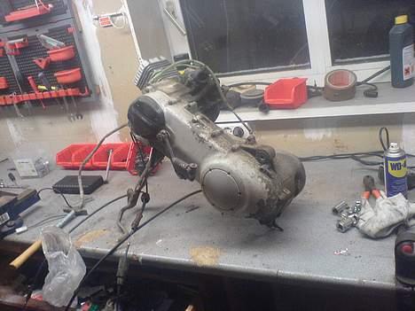 Piaggio Nrg . solgt - Motoren inden jeq er qået iqanq med den . billede 6