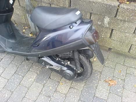 Yamaha jog solgt  billede 4