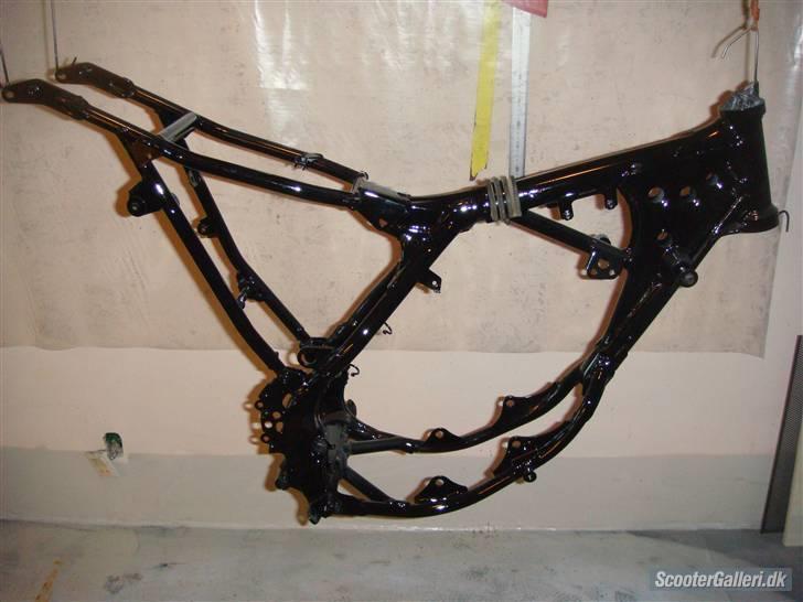 Yamaha Yamaha yz 85 03 - så fik jeg stellet tilbage fra lakør..:D  ser meget bedre ud IRL billede 10