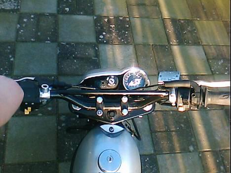 Suzuki Street Magic SOLGT - Styret billede 5