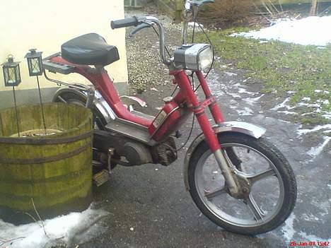 Vespa bravo solgt - højre side billede 1