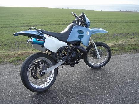 Suzuki SMX -  SOLGT  - Kommer bedre billeder når vejret er til det.  billede 1
