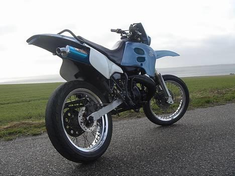 Suzuki SMX -  SOLGT  - Kommer bedre billeder når vejret er til det.  billede 2