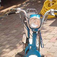 Suzuki FZ 50(giv en stemme)