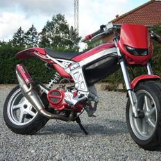 Suzuki street magic solgt