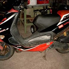 Aprilia sr 50 ditech solgt