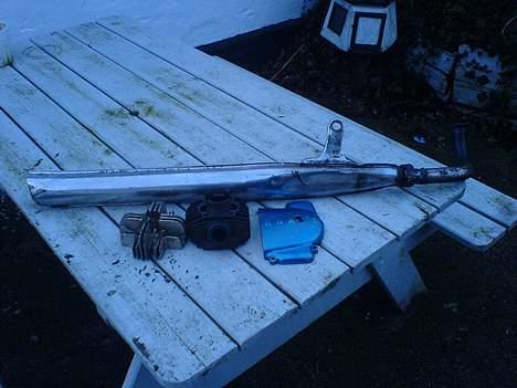 Yamaha 4 gear  SOLGT - Dele der medfølger: 5,3hk tun udstødning, std cyll & topstyk og kabu dæksel  billede 9