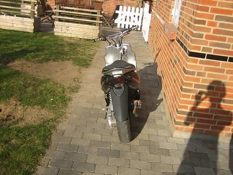 Yamaha jog r solgt billede 10