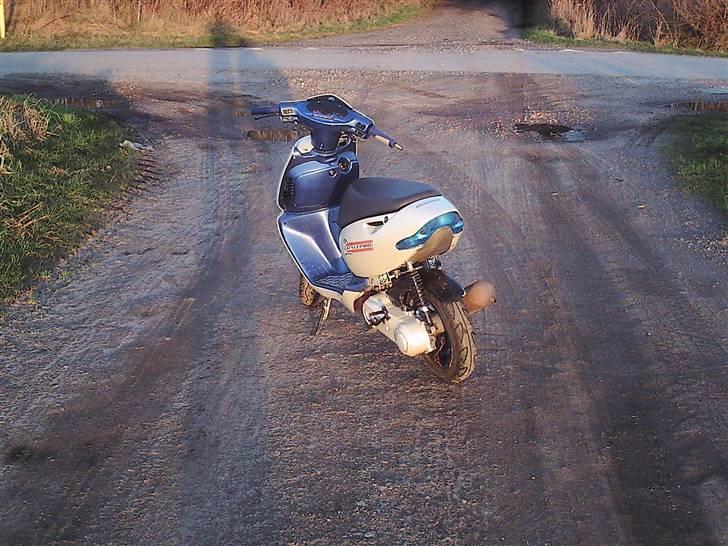 Aprilia Sonic - Solgt - ja udst er lidt rusten, men det er jo også vinter  billede 5