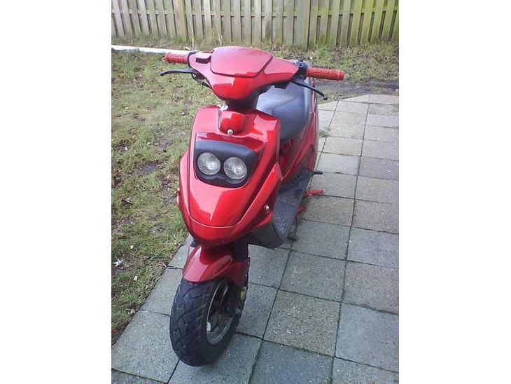 {{currentPhoto.altText}} billede {{currentPhoto.number}}