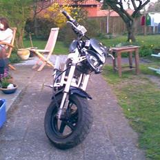 Suzuki street magic solgt