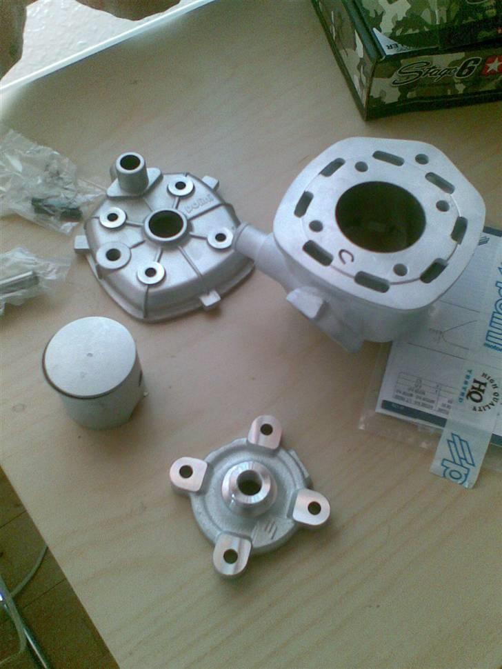 Yamaha Jog Evo2 Lc SOLGT - Polini Evo2 med poleret udst. port :P billede 3