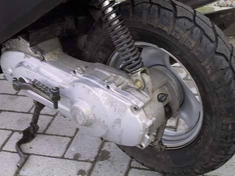 Kreidler Easy Rider (Byttet væk) - God og pålidelig motor. Den er også pæn og velholdt kunne dog godt trænge til lidt maling på vario skjoldet. billede 8