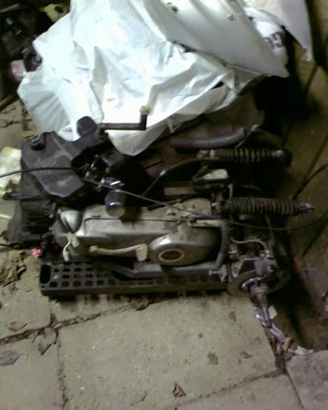 Derbi Atlantis  (VÆK) - Motoren billede 4