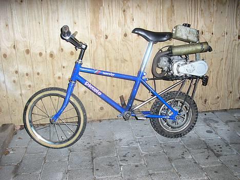 MiniBike psyko cykel - den er nok den sygeste ting jeg har prøvet billede 1