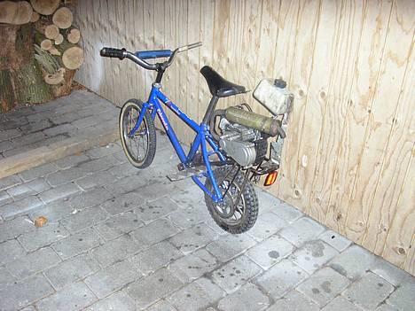 MiniBike psyko cykel billede 3
