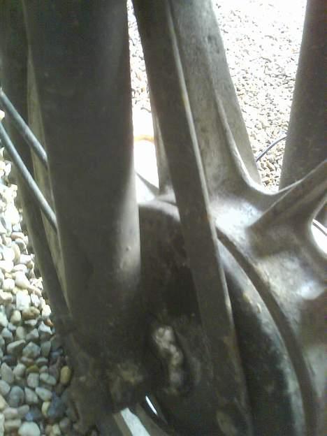 Puch Grand Prix // BYTTET // - før ned slibning, så skal det slibes med vådslibningssandpapir billede 16