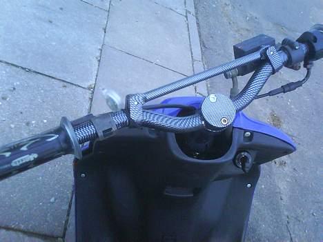 Aprilia Sr 50// BYTTET // - Carbon Bart styr billede 11