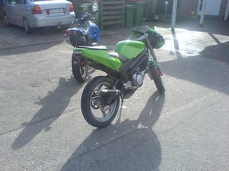 Suzuki SMX 65ccm(solgt) - Synd mine kåber ikk er på manston raceren på de her billeder... billede 5