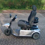 Aprilia rally spasser SOLGT