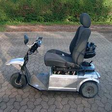 Aprilia rally spasser SOLGT