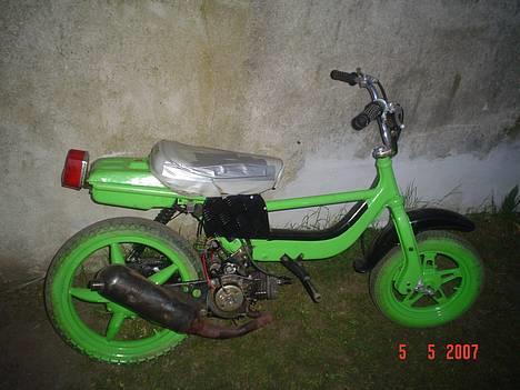 Suzuki fz 100 solgt - som den ser ud nu (d.5/5 2007) billede 1