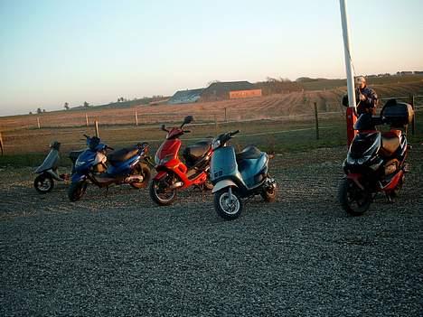 Piaggio zip  solgt. - alle mine scootere.. har lige fået nogle på auktion. billede 8