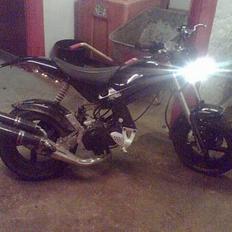 Suzuki street magic solgt 