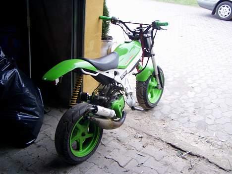 Suzuki street magic, solgt ;) - den grønne frø  billede 2