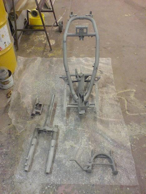 Honda sfx custom-SOLGT 28/5-07 - så kom delene fra sandblæseren...NICE. billede 2