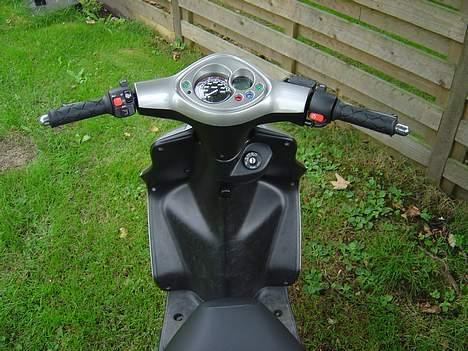Yamaha jog r billede 5