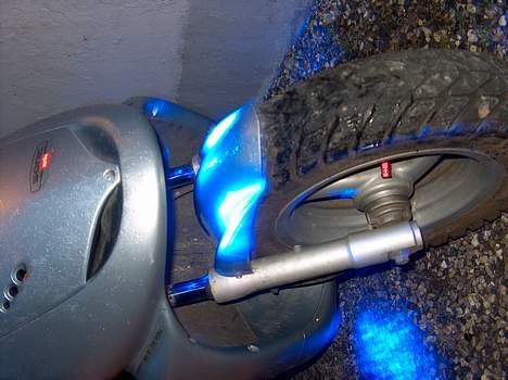 Aprilia Sonic !  - Dioder på forhjulet billede 2