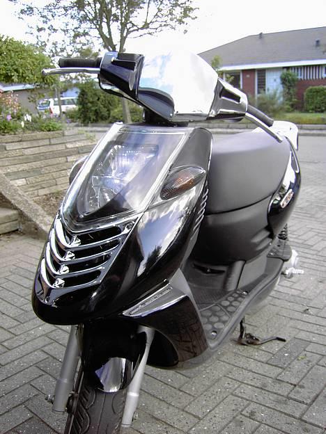 Aprilia sonic  >>Team Elev<< billede 1