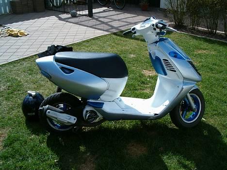 Aprilia Sonic, SOLGT billede 2