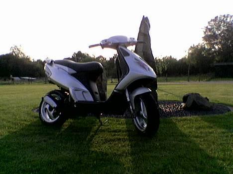 Piaggio NRG MC3 **SOLGT** - Står med original udst. lige nu.. regner med af smide en Hebo Titan på engang! billede 10
