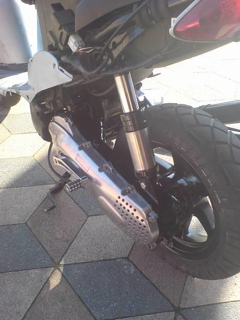 Yamaha jog R  - nyeste billed af den. billede 1