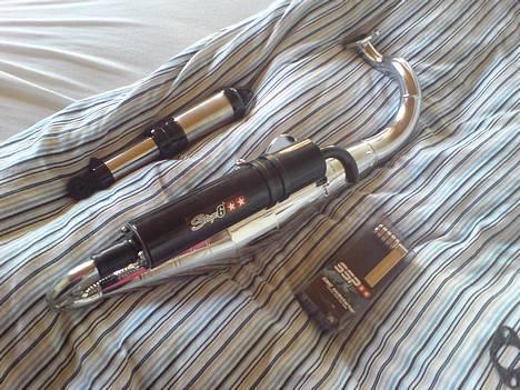 Yamaha jog R  - Nogle dele der skulle på. Selv malet doppler´en  billede 4