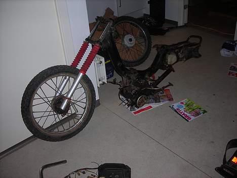 Yamaha sting project Smidt ud - så røg forgaflen sku på hehe  billede 17