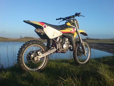 Suzuki RM 85 SOLGT ;( billede 1
