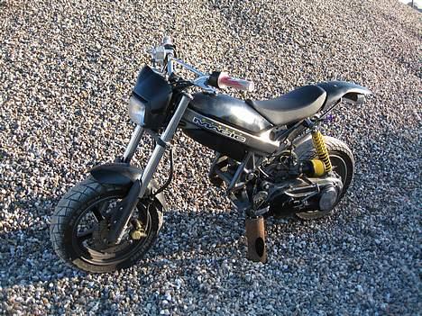 Suzuki Street Magic  >P!NK Lama< billede 3