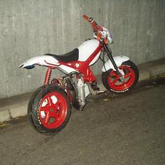 Suzuki Street Magic Solgt